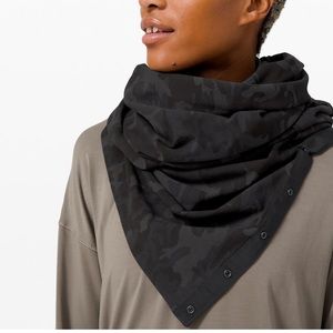 NWOT Lululemon Vinyasa Scarf